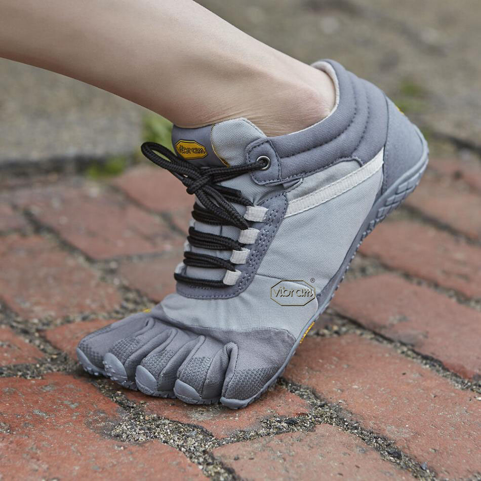 Women's Vibram Trek Ascent Insulated Casual shoes Grey | US_R25